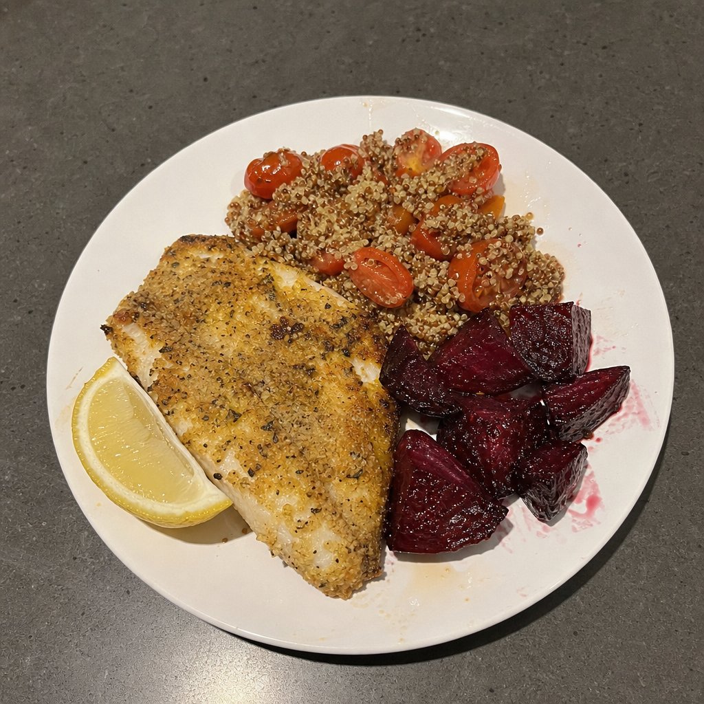 Filets de poisson au four, quinoa aux tomates et betteraves rôties